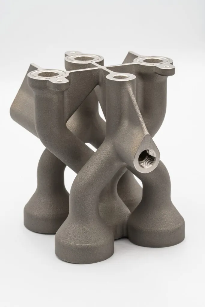 Rozdzielacz hydrauliczny (kolektor) - druk 3D z metalu LPBF (stal 316L) w Spes3D.